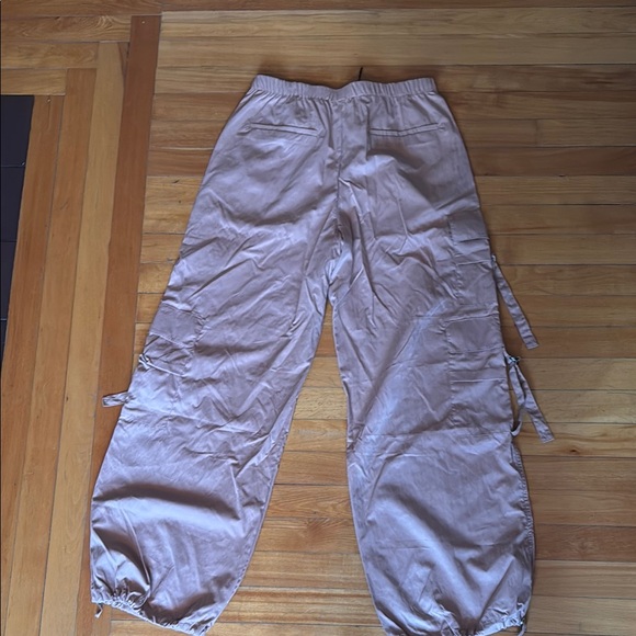 Light Cargo Pants - Picture 3 of 3